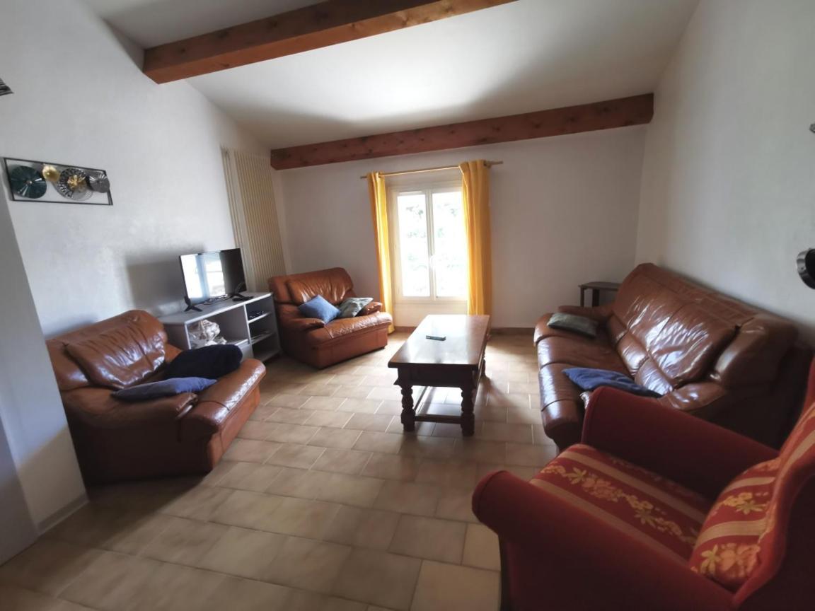 Charmant Appartement Dans Corps De Ferme Aiglun Aiglun  Dış mekan fotoğraf